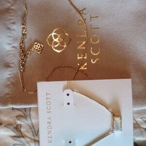 Kendra Scott opal necklace like new